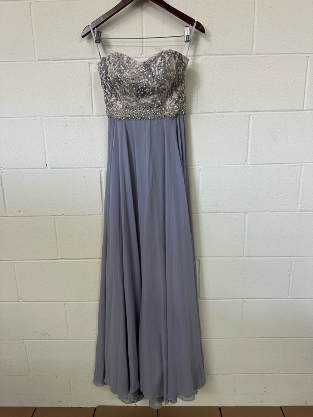 Women’s- Amelia Strapless Beaded Sweetheart Evening Gown (Gray)